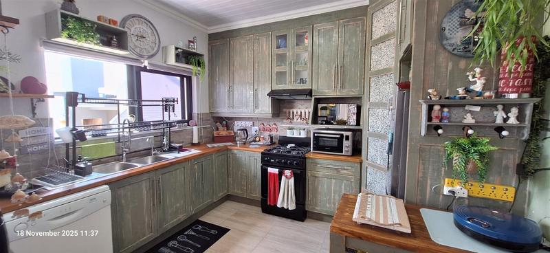 2 Bedroom Property for Sale in Reebok Western Cape